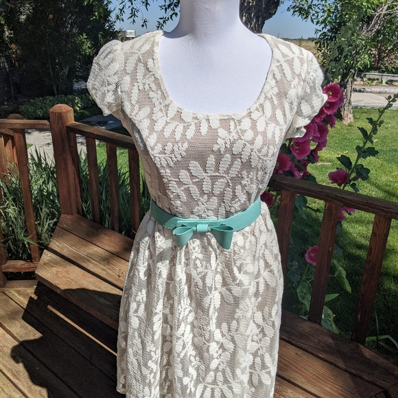 My Michelle Dresses & Skirts - My Michelle lace dress size 7